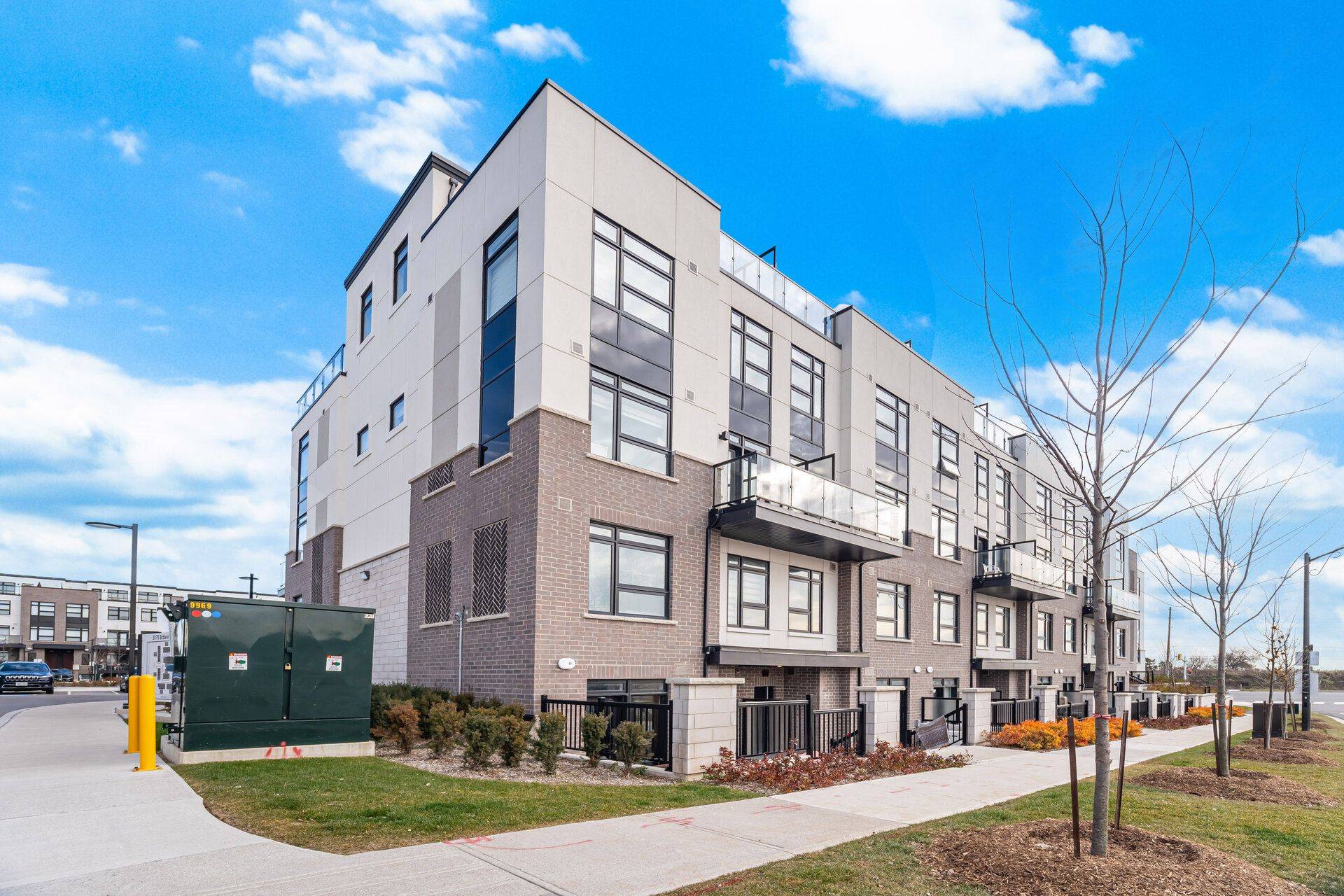 Milton, ON L9E 1N4,1589 Rose WAY #119