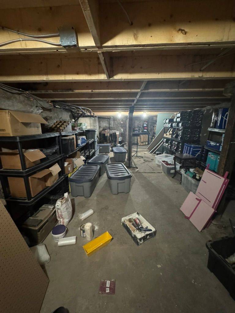 West Centre Town, ON K1R 6R3,787 1/2 Somerset ST W