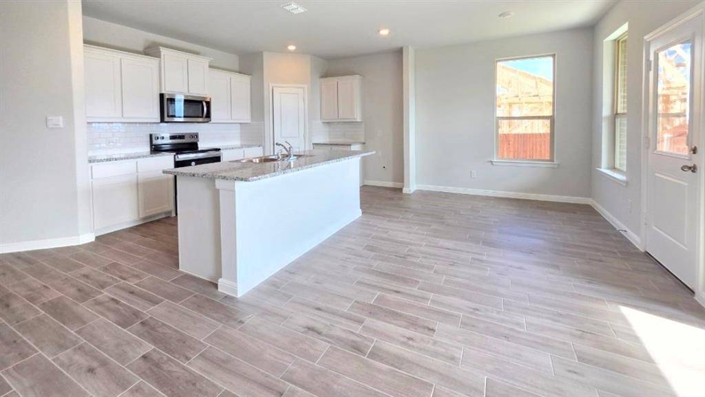 Grandview, TX 76050,649 HARVEY Street