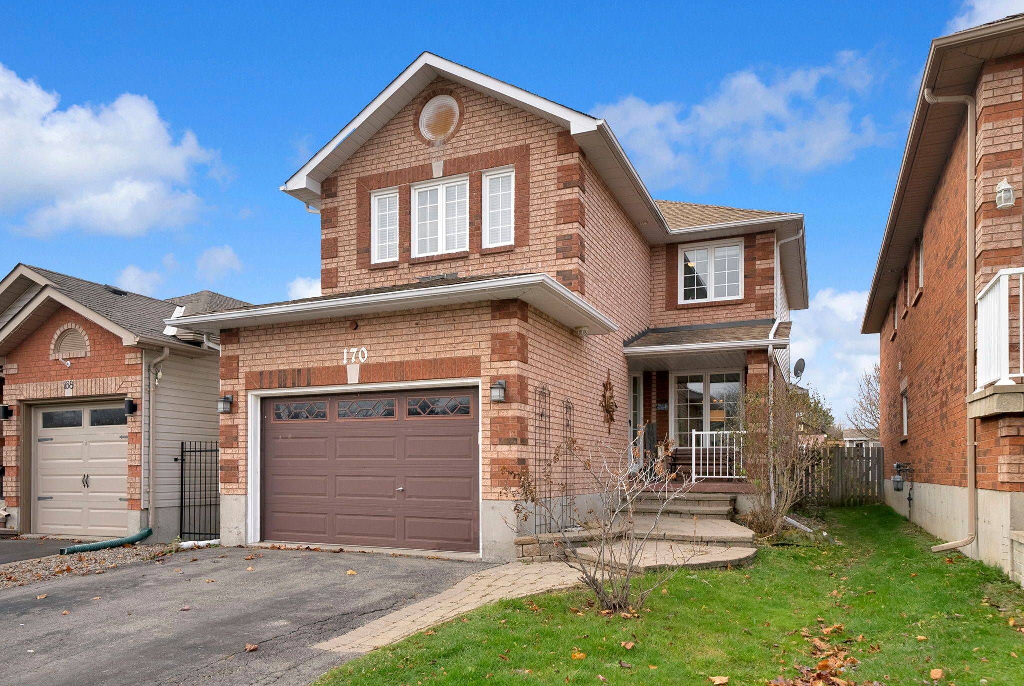 Clarington, ON L1C 5A6,170 High ST