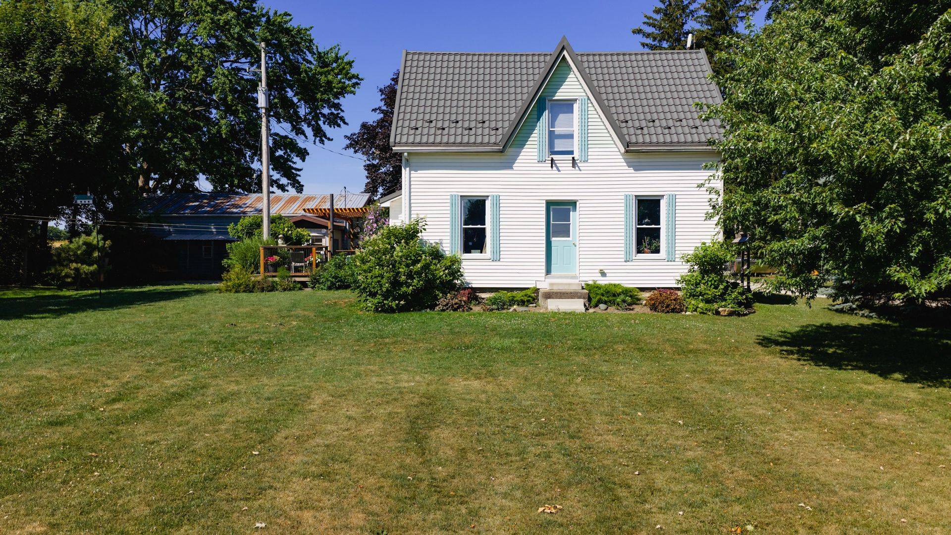 Thames Centre, ON N4X 1C6,24189 Wellburn RD