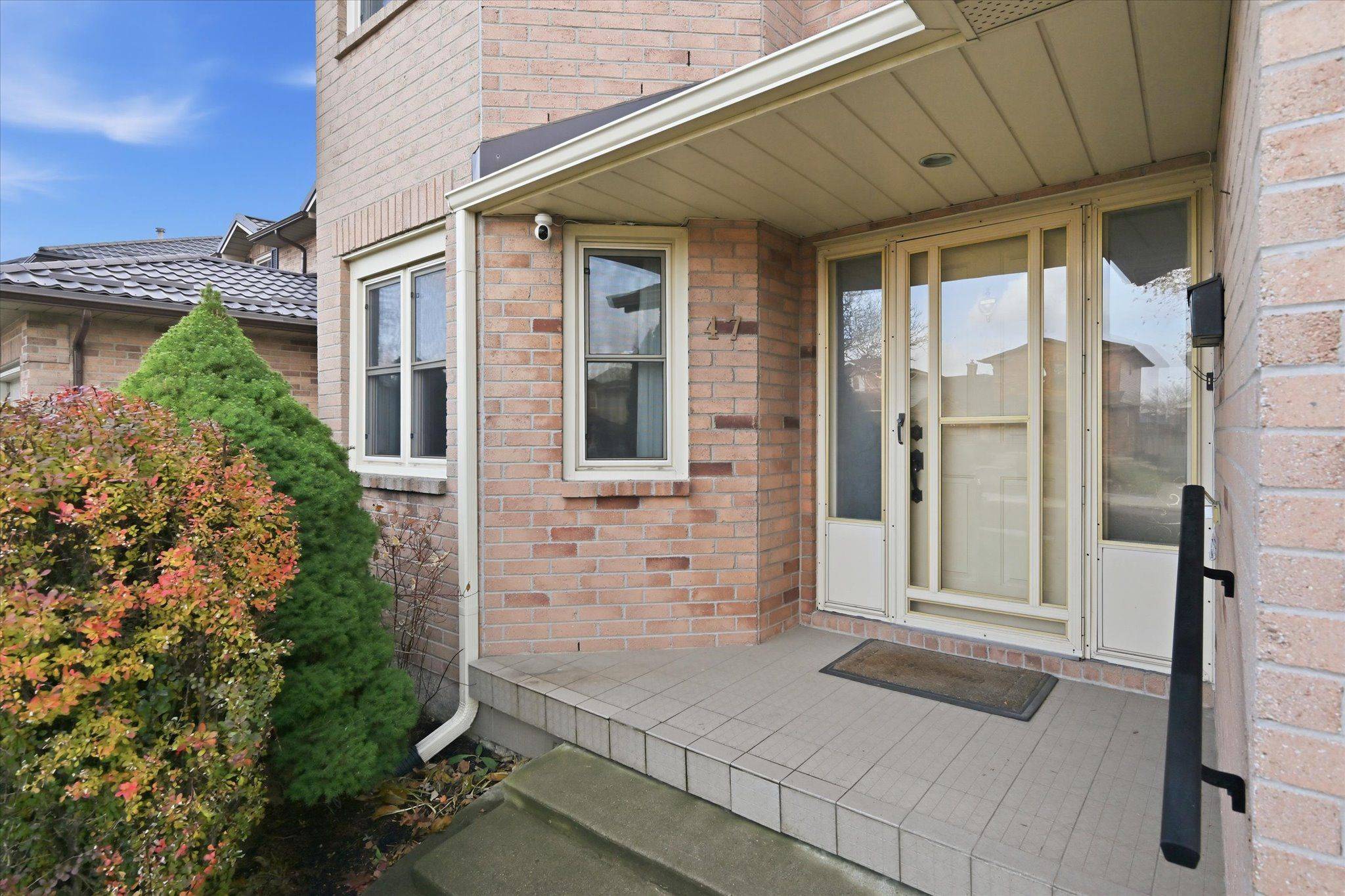 Hamilton, ON L9C 7H8,47 Elmira DR