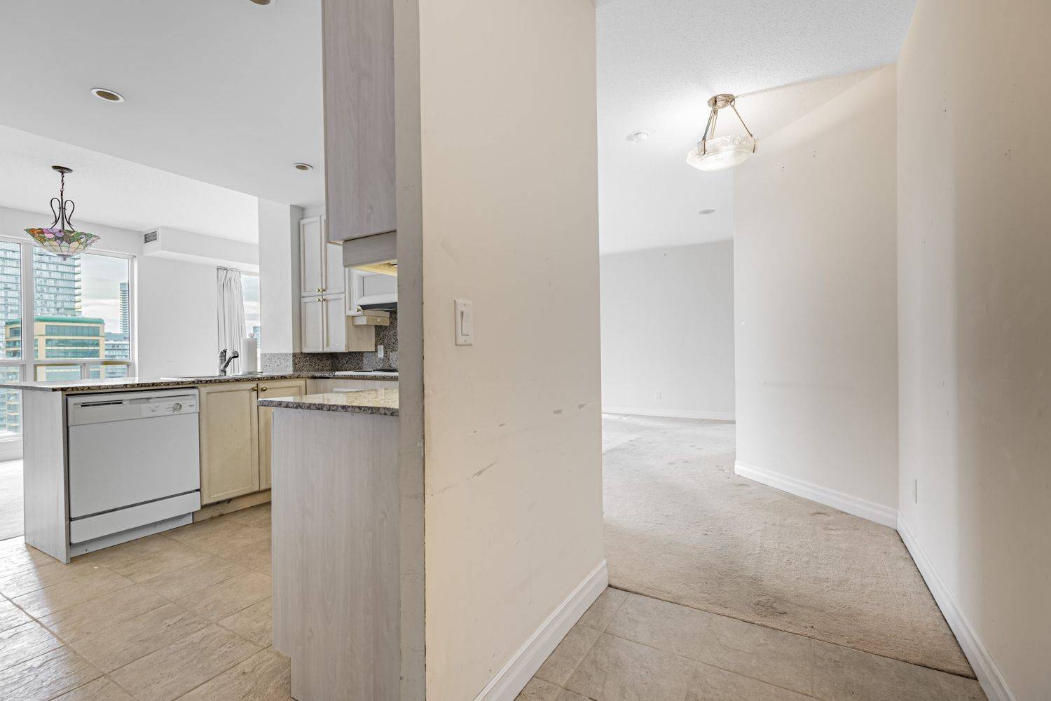 Toronto C09, ON M4W 3S5,8 Park RD #3810