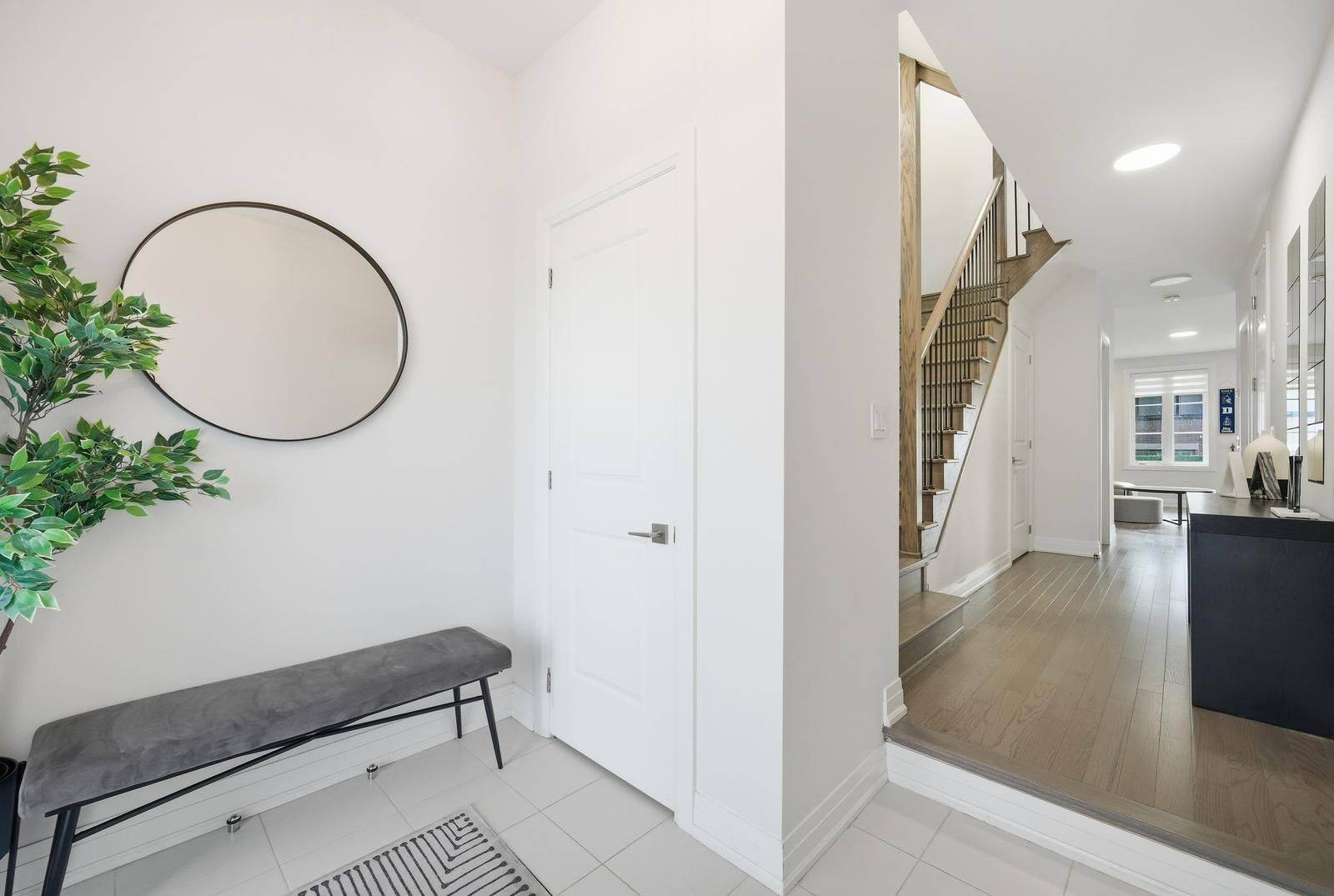 Newmarket, ON L3X 0M6,229 Vermont AVE