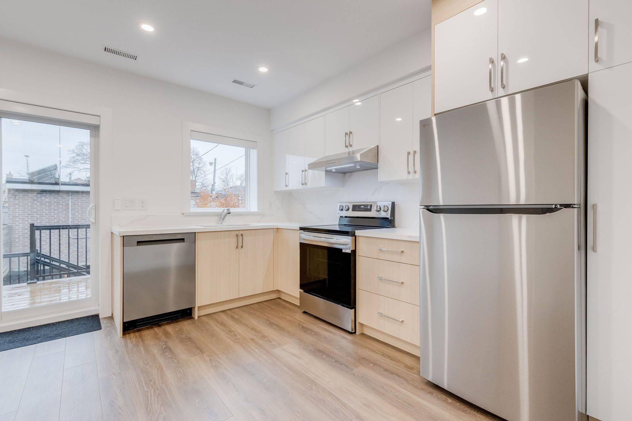 Toronto W03, ON M6E 4A9,94 Earlscourt AVE #1