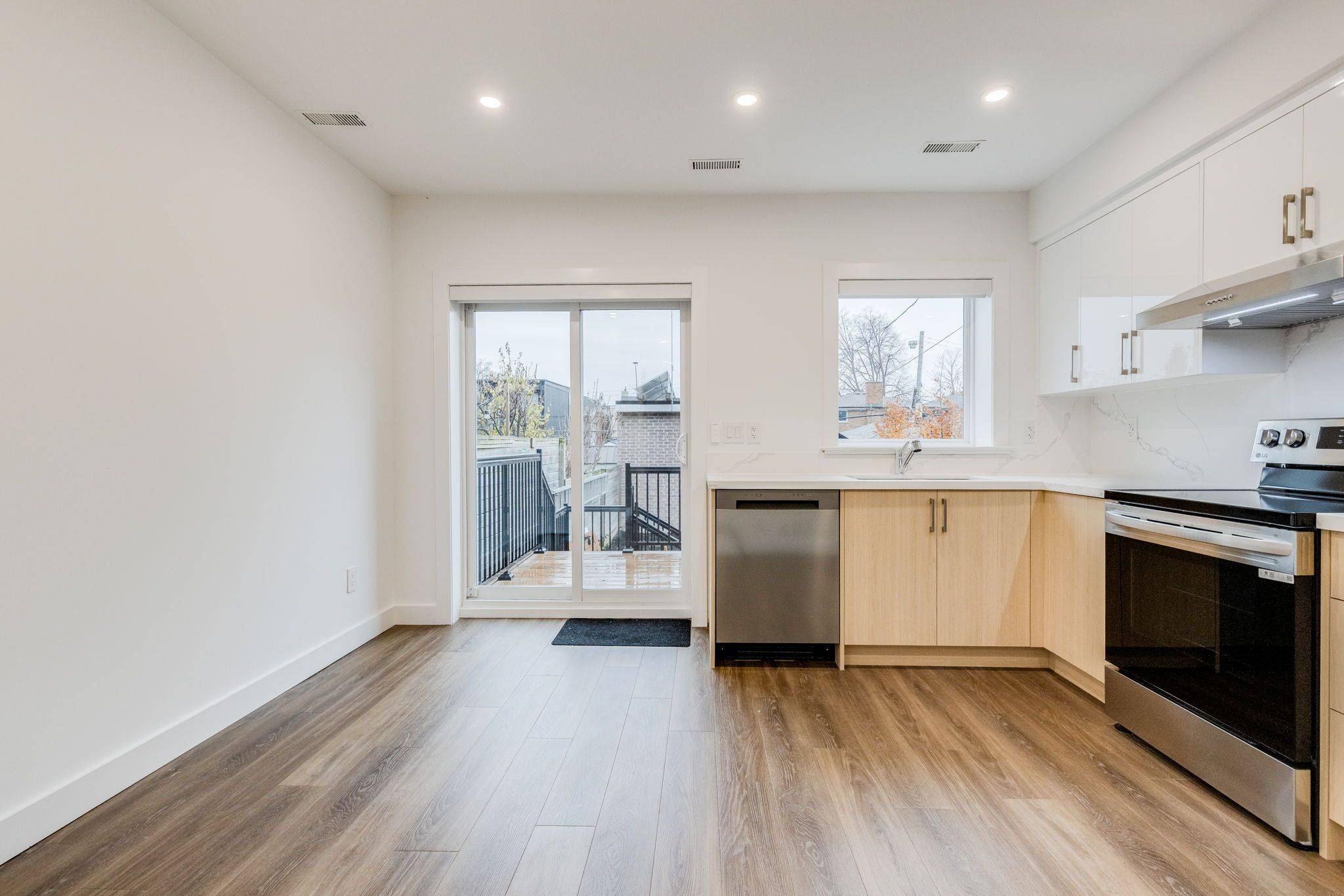 Toronto W03, ON M6E 4A9,94 Earlscourt AVE #1