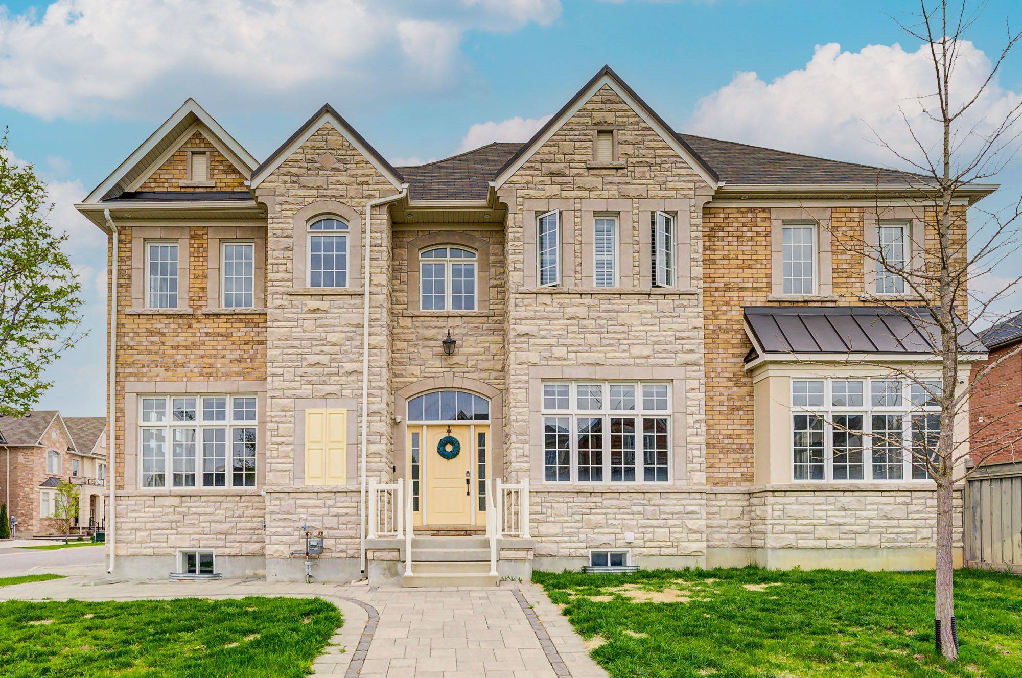 Aurora, ON L4G 0X5,55 Major CRES