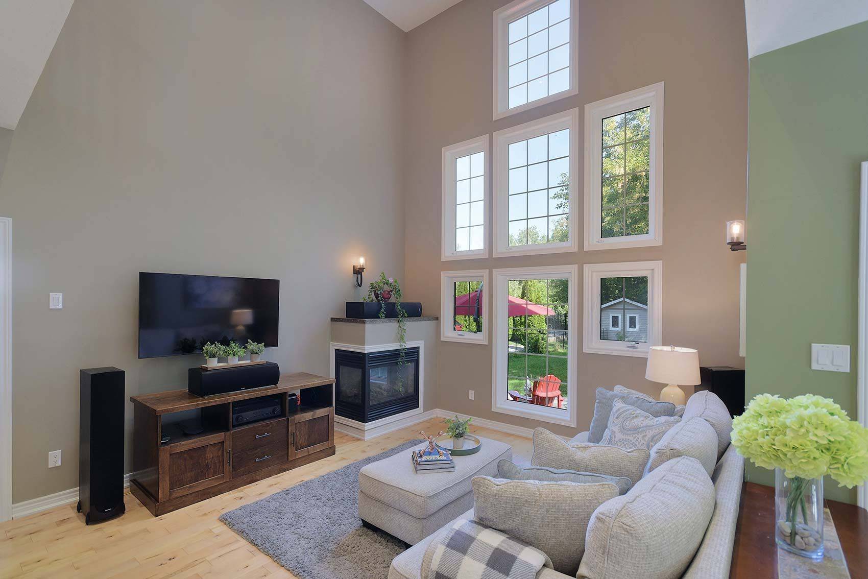 Innisfil, ON L0L 1W0,995 Chapman ST