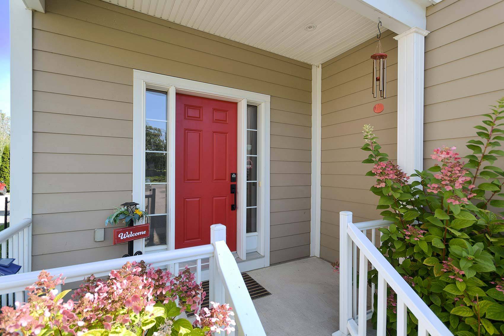 Innisfil, ON L0L 1W0,995 Chapman ST