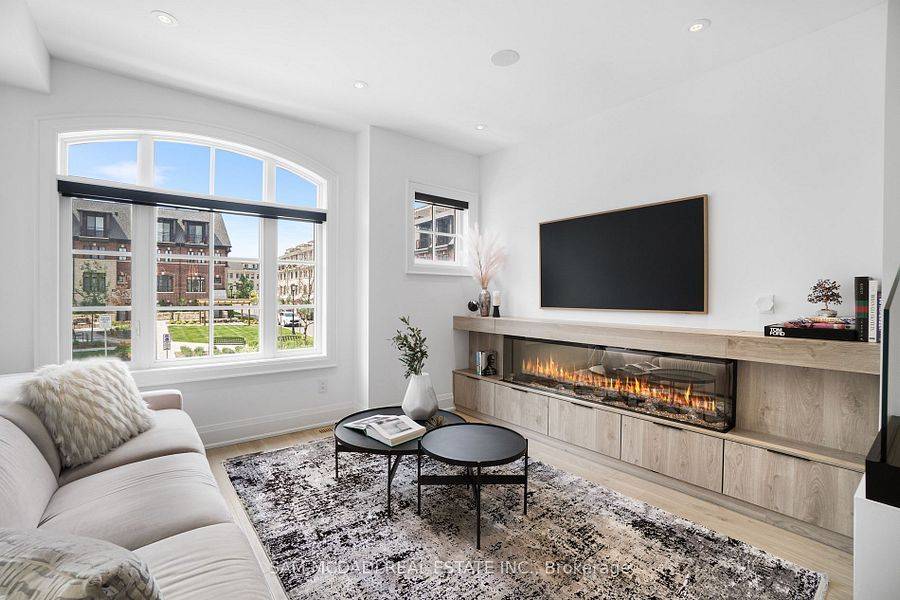 Mississauga, ON L5M 2P6,10 Lunar CRES #24