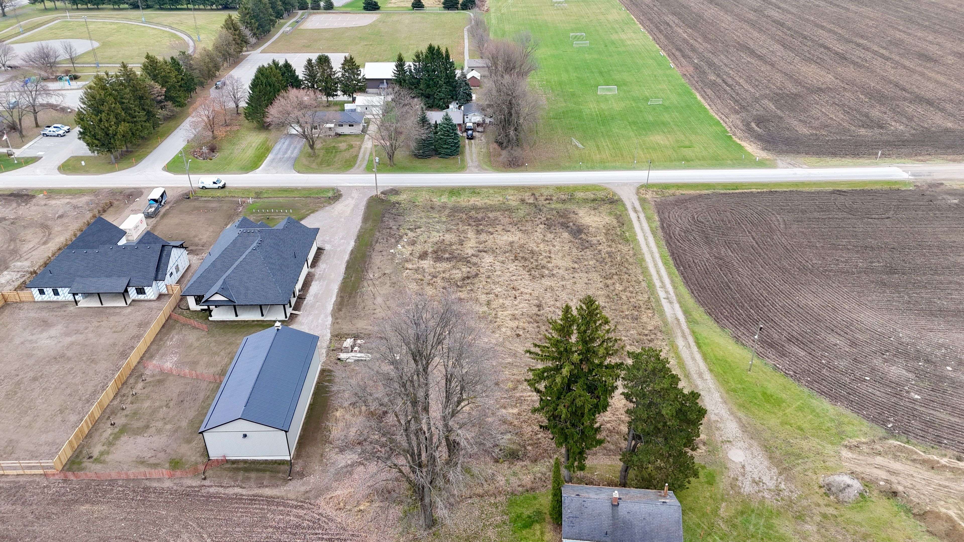 Perth South, ON N0K 1V0,3180 RD 122 N/A