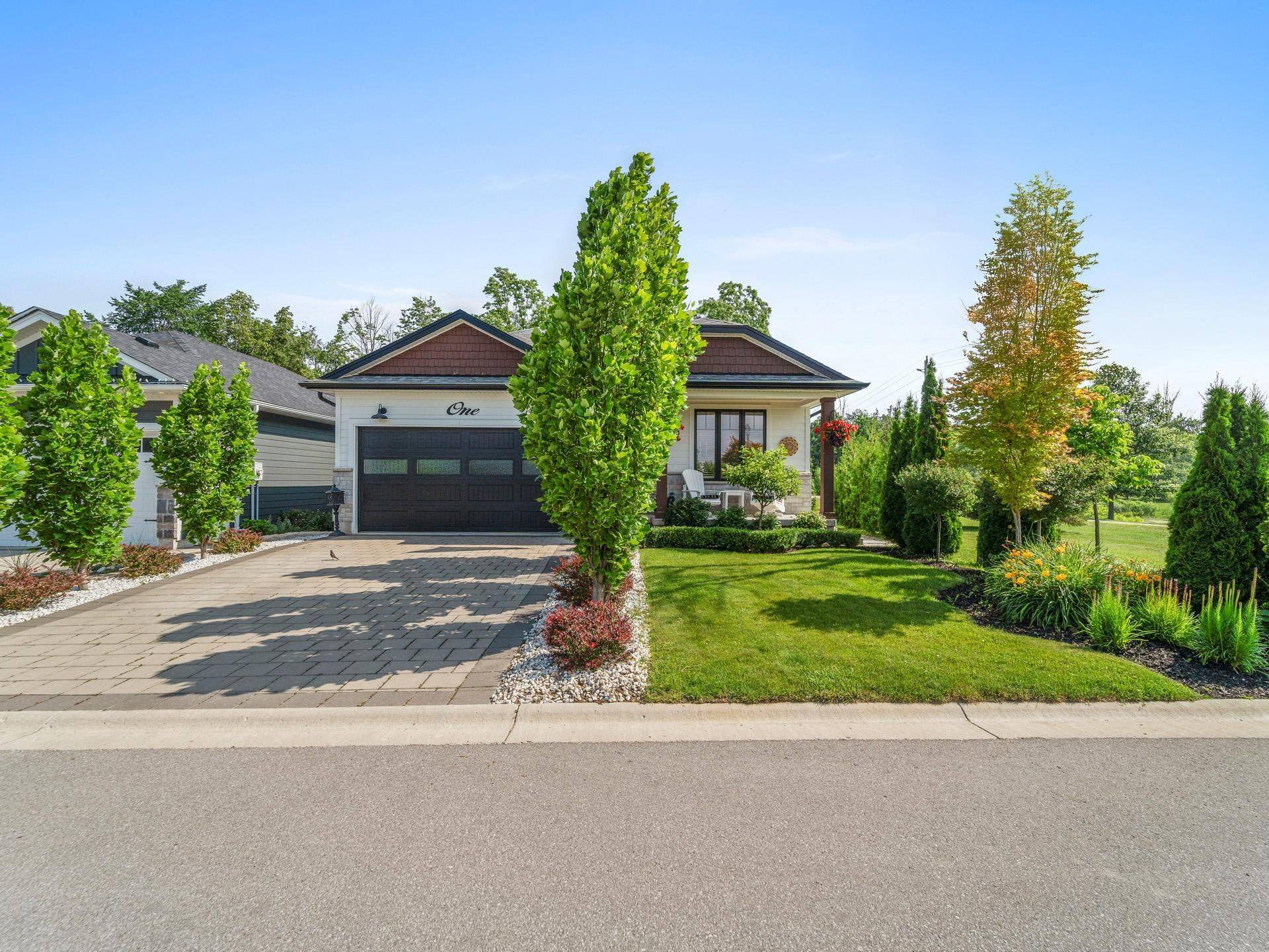 Lambton Shores, ON N0M 1T0,1 Creek Side PL
