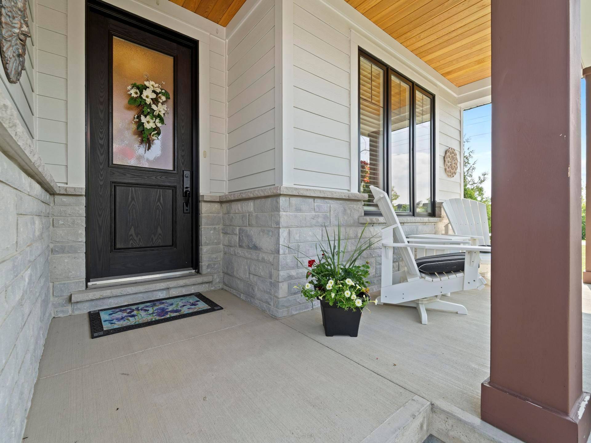 Lambton Shores, ON N0M 1T0,1 Creek Side PL