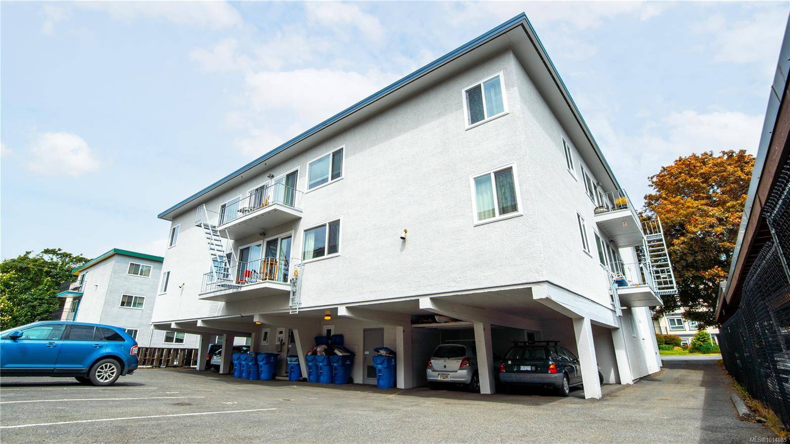 Victoria, BC V8V 3A6,1009 Fairfield Rd