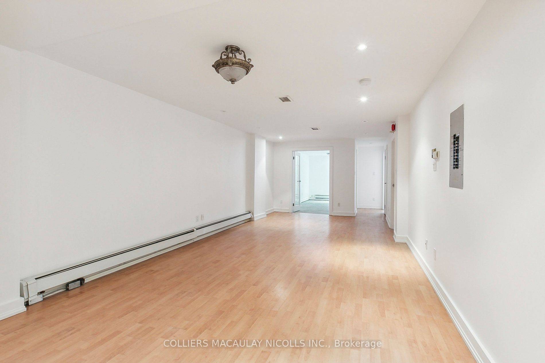 Toronto C02, ON M5R 2E2,30A Hazelton AVE #Lower Level