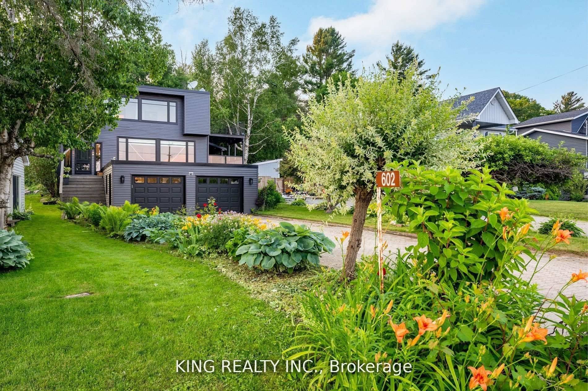 Tiny, ON L9M 0C2,602 CHAMPLAIN RD