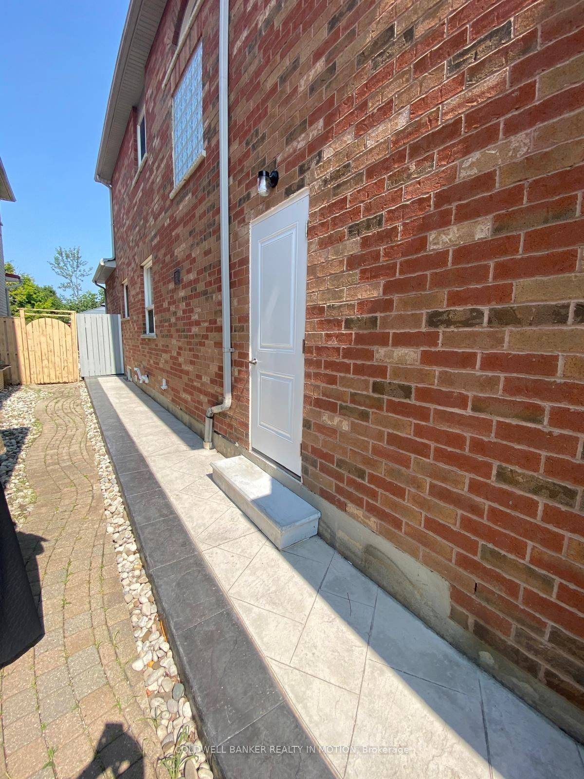 Mississauga, ON L5W 1P5,537 Navigator DR #Basement