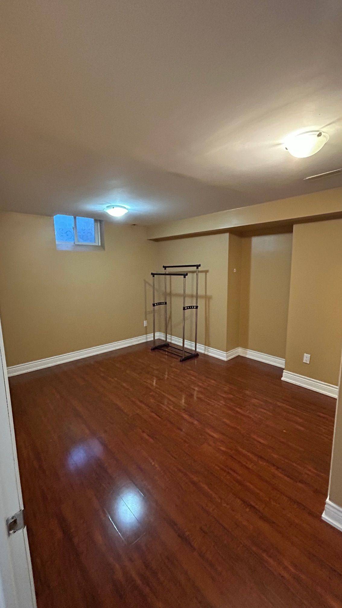 Mississauga, ON L5W 1P5,537 Navigator DR #Basement