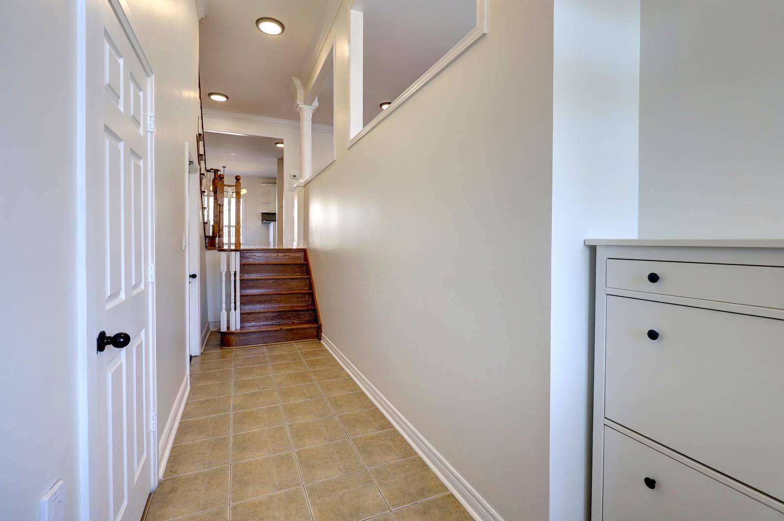 Halton Hills, ON L7G 6N5,64 Meadowlark DR