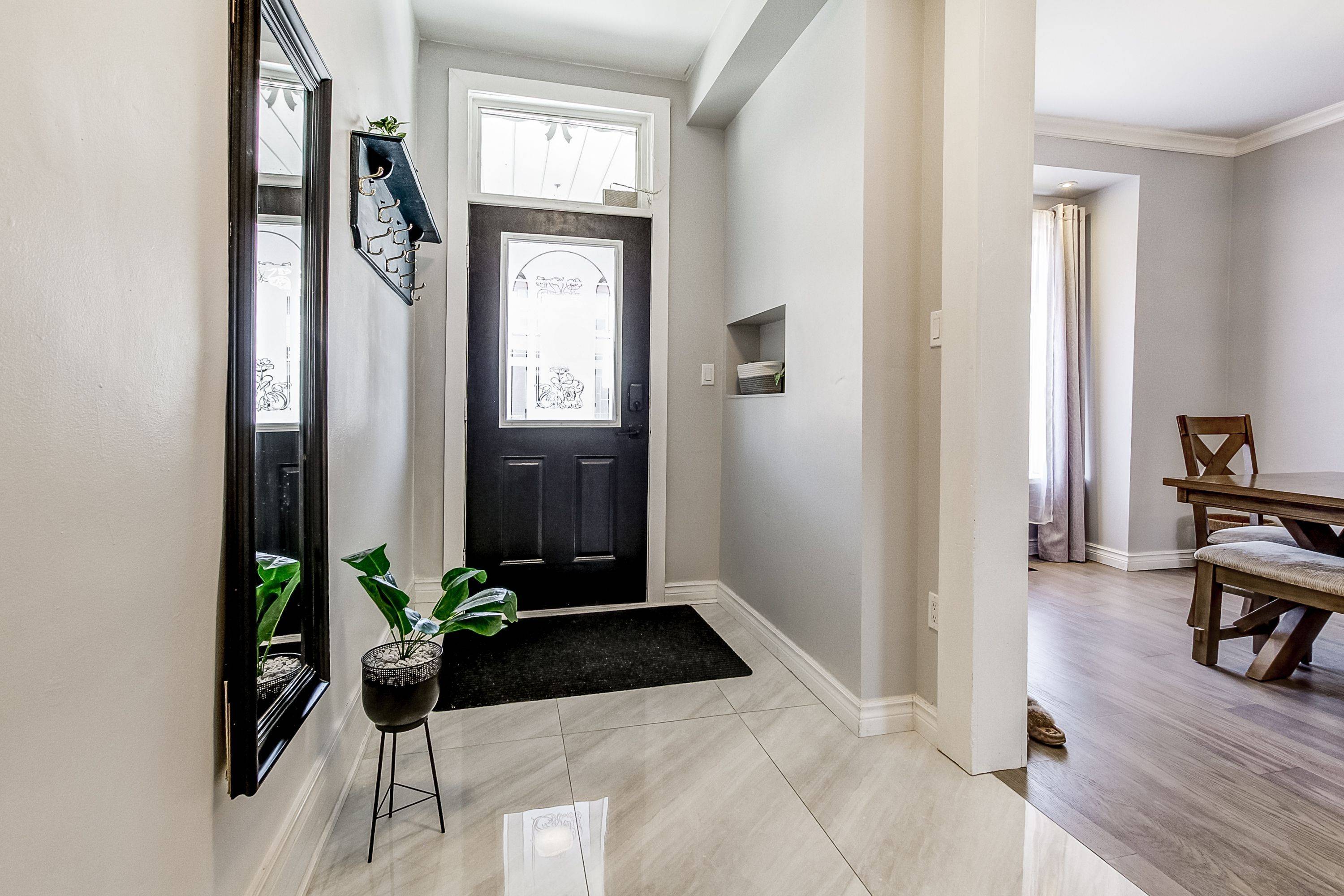 Hamilton, ON L8L 2M3,38 Rosemont AVE