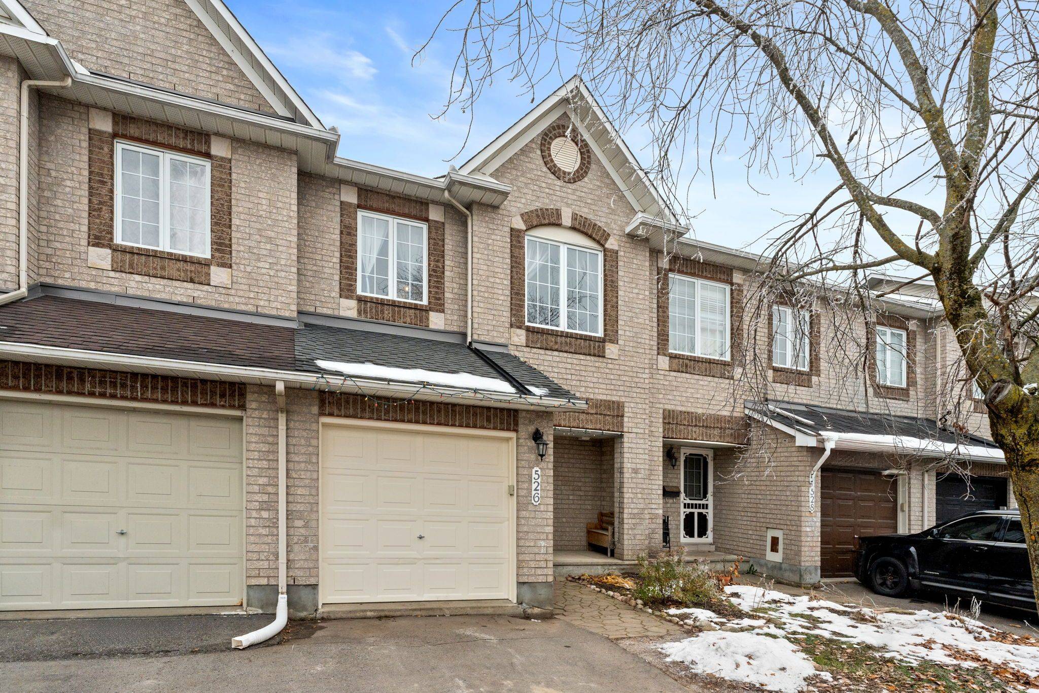 Kanata, ON K2M 2T4,526 Meadowbreeze DR