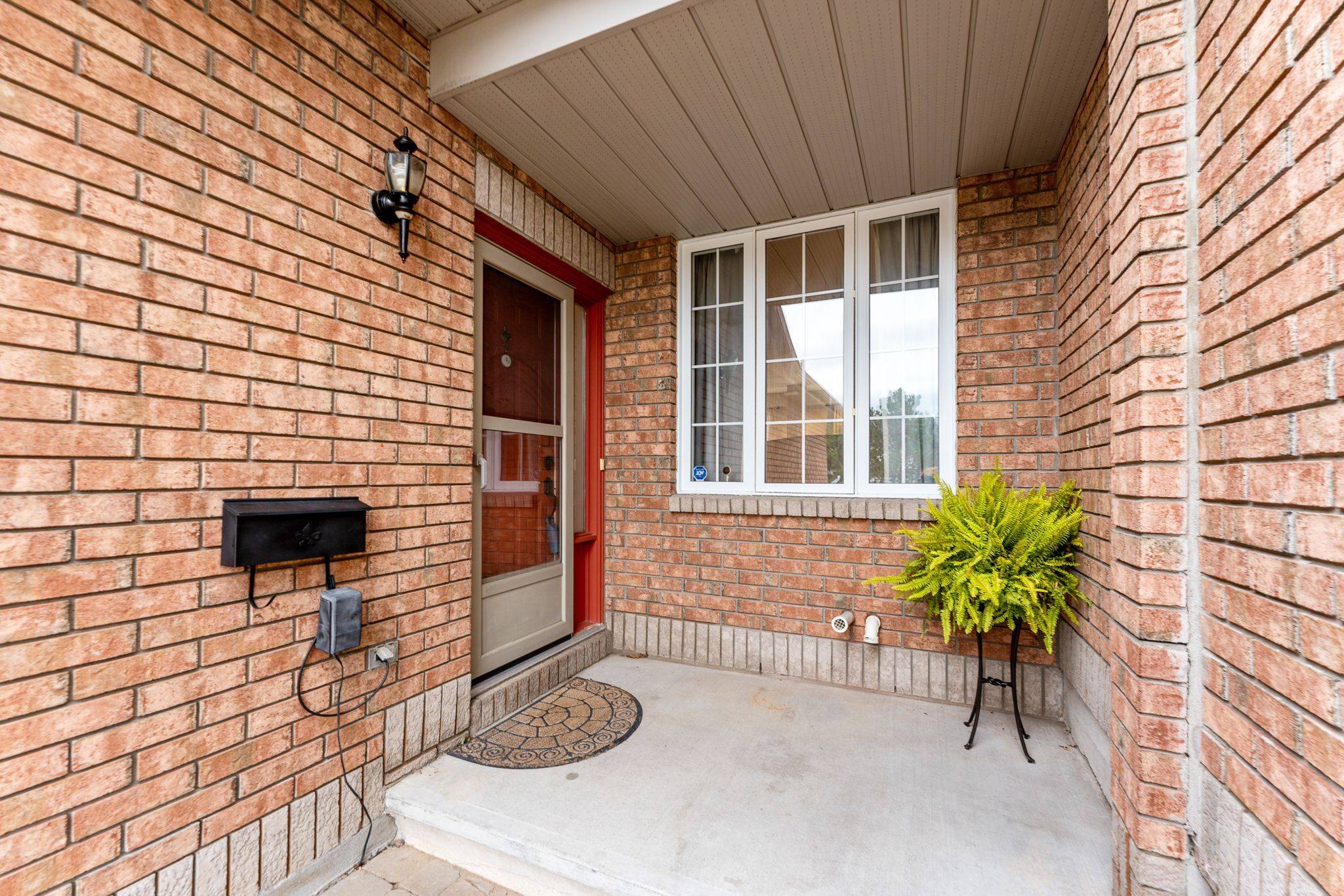 Hunt Club - South Keys And Area, ON K1T 3Y2,14 Drumso ST