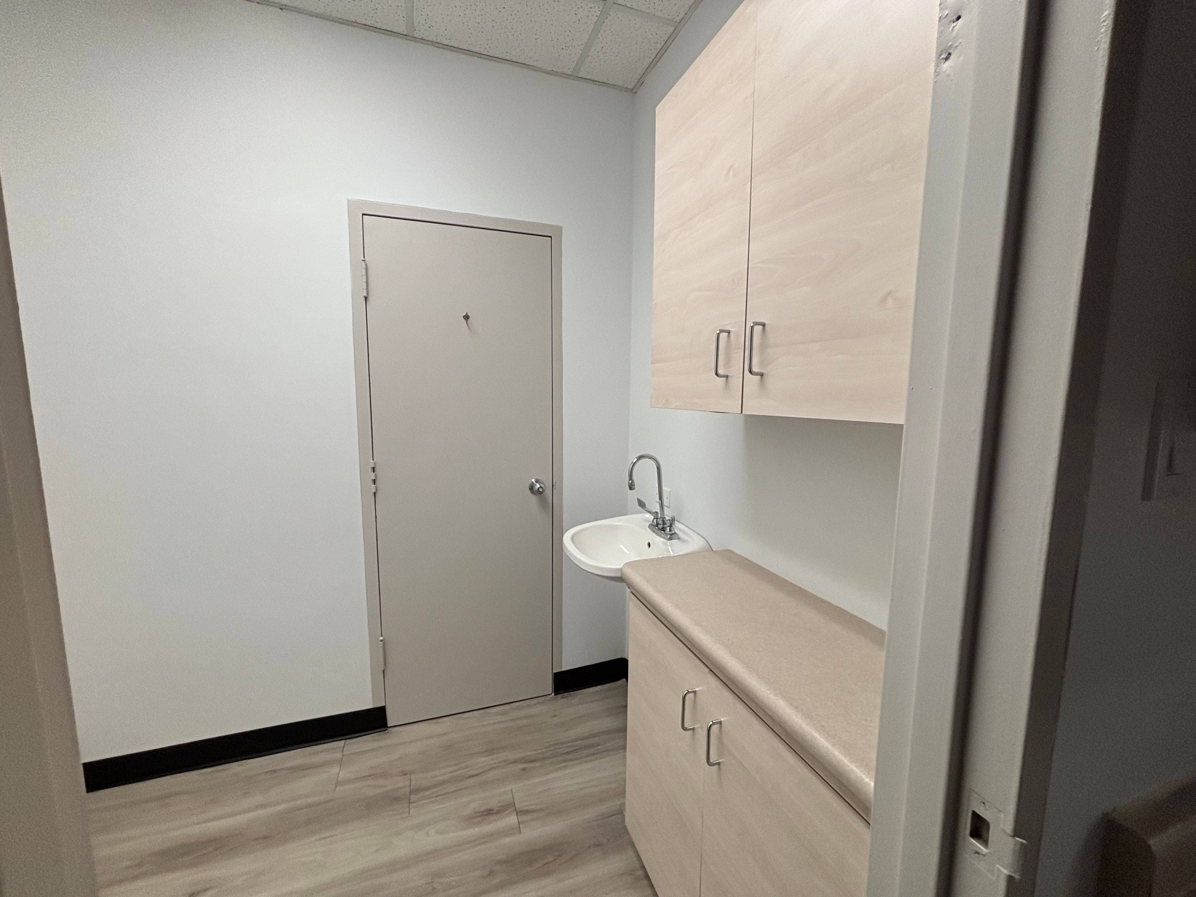 Oshawa, ON L1J 8P3,300 King ST W #210