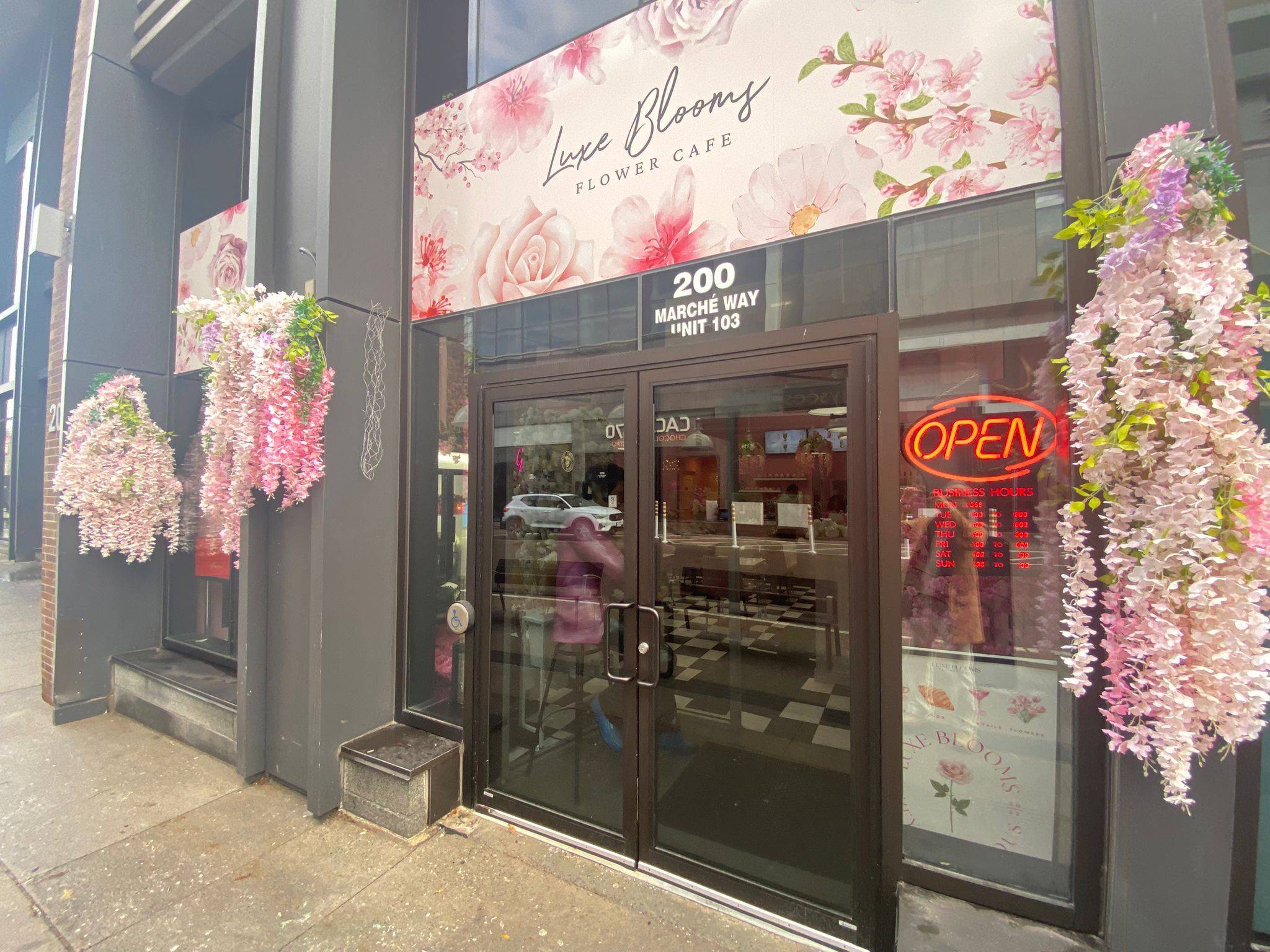 Glebe - Ottawa East And Area, ON K1S 5J3,200 Marche WAY #103