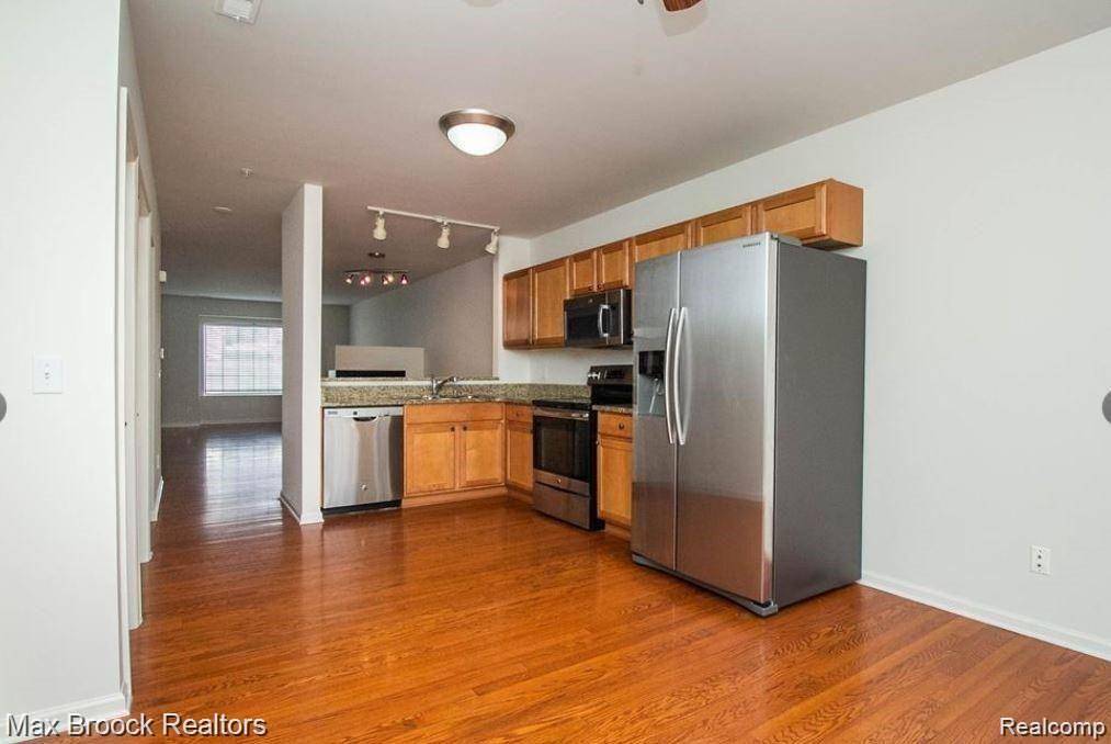 Troy, MI 48084,1404 RALIEGH PL