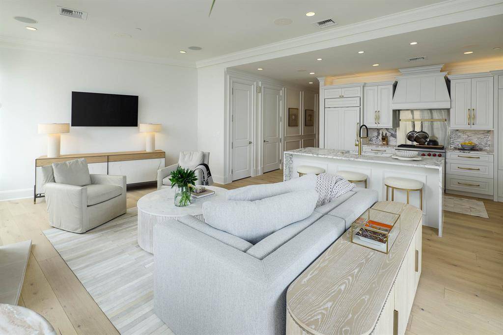 Dallas, TX 75201,2555 N Pearl Street #505