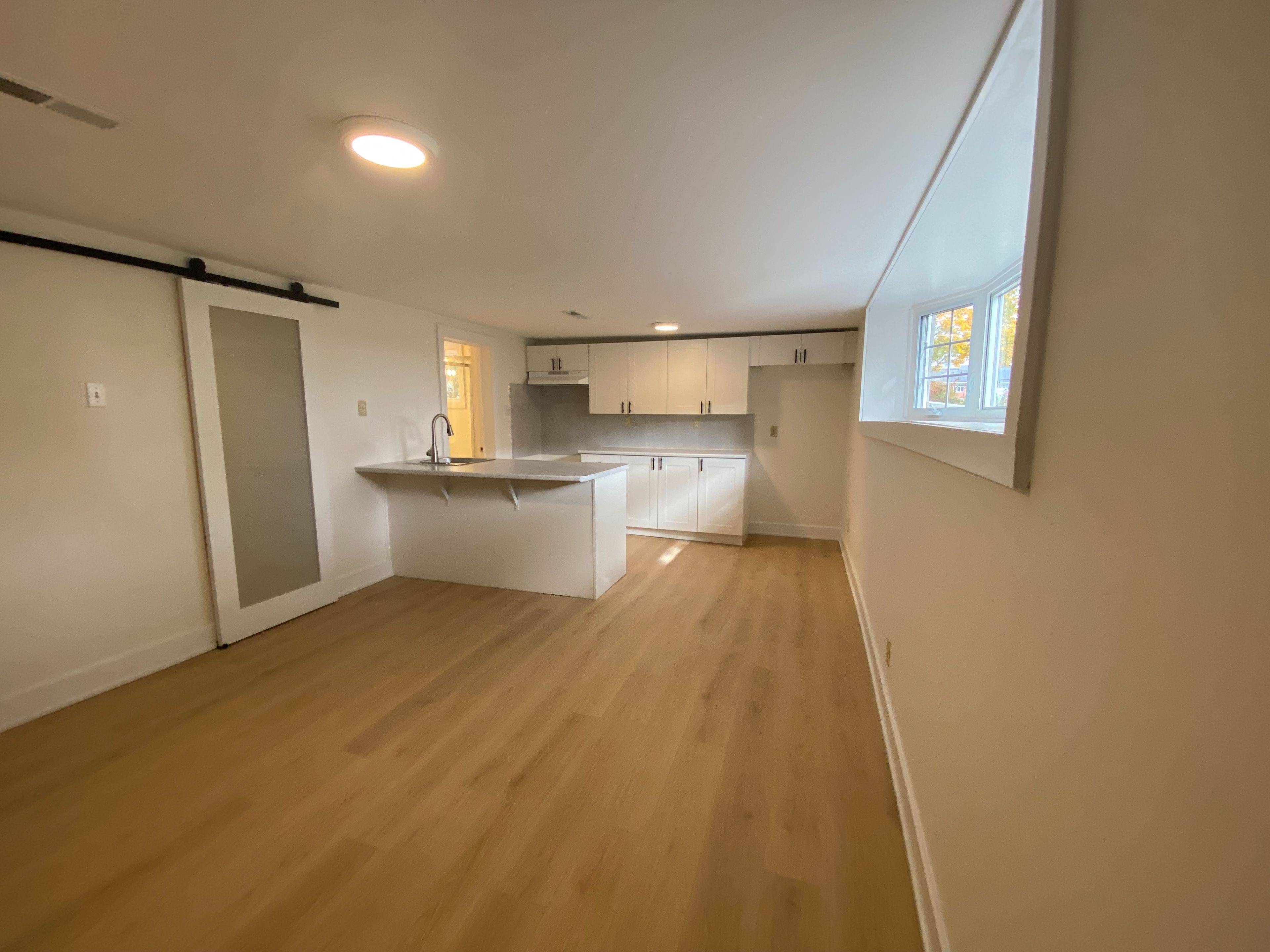 Carlington - Central Park, ON K1Z 8K5,1173 Kingston AVE #3