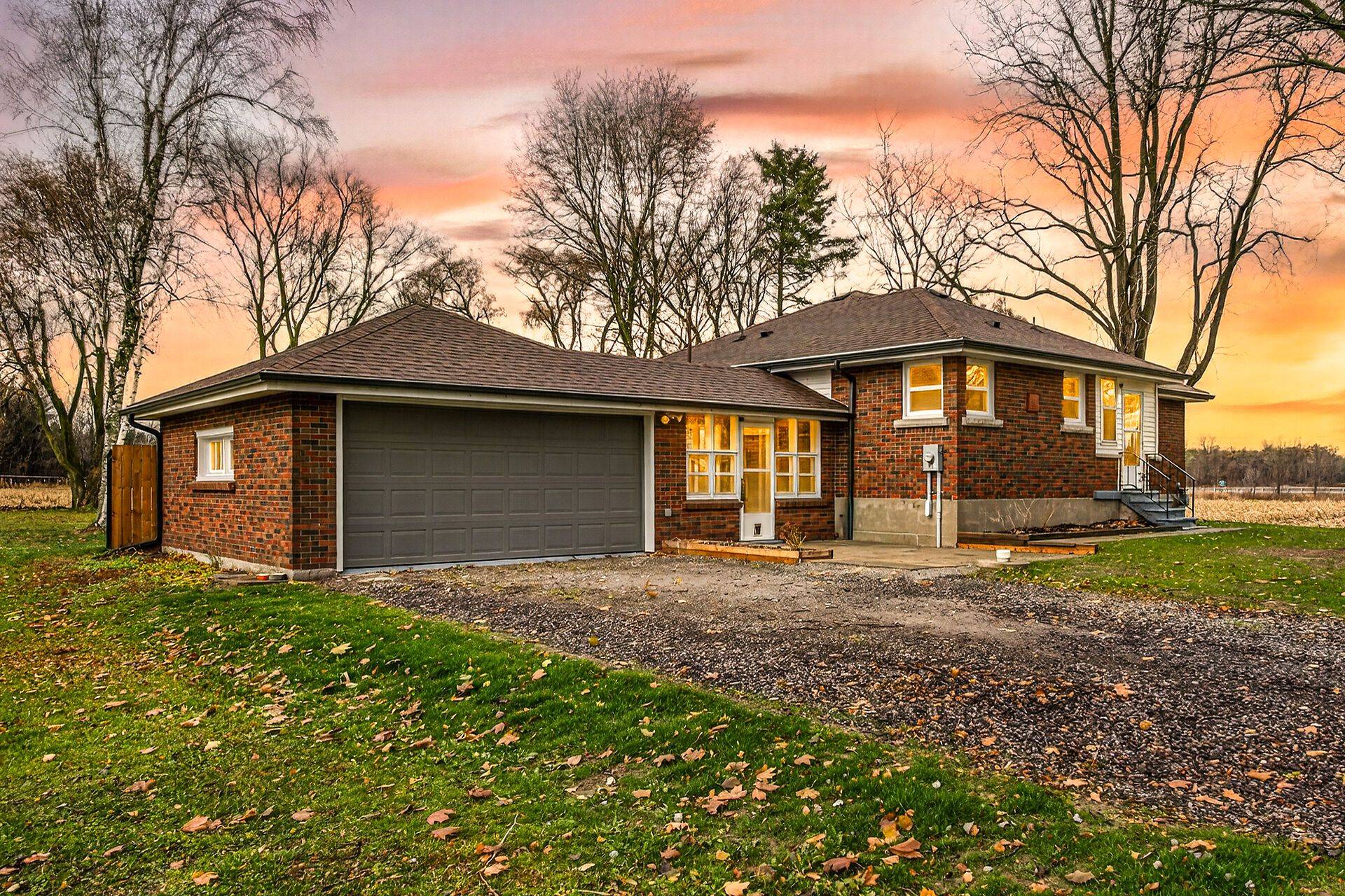 Wainfleet, ON N0A 1K0,44090 HENDERSHOT RD