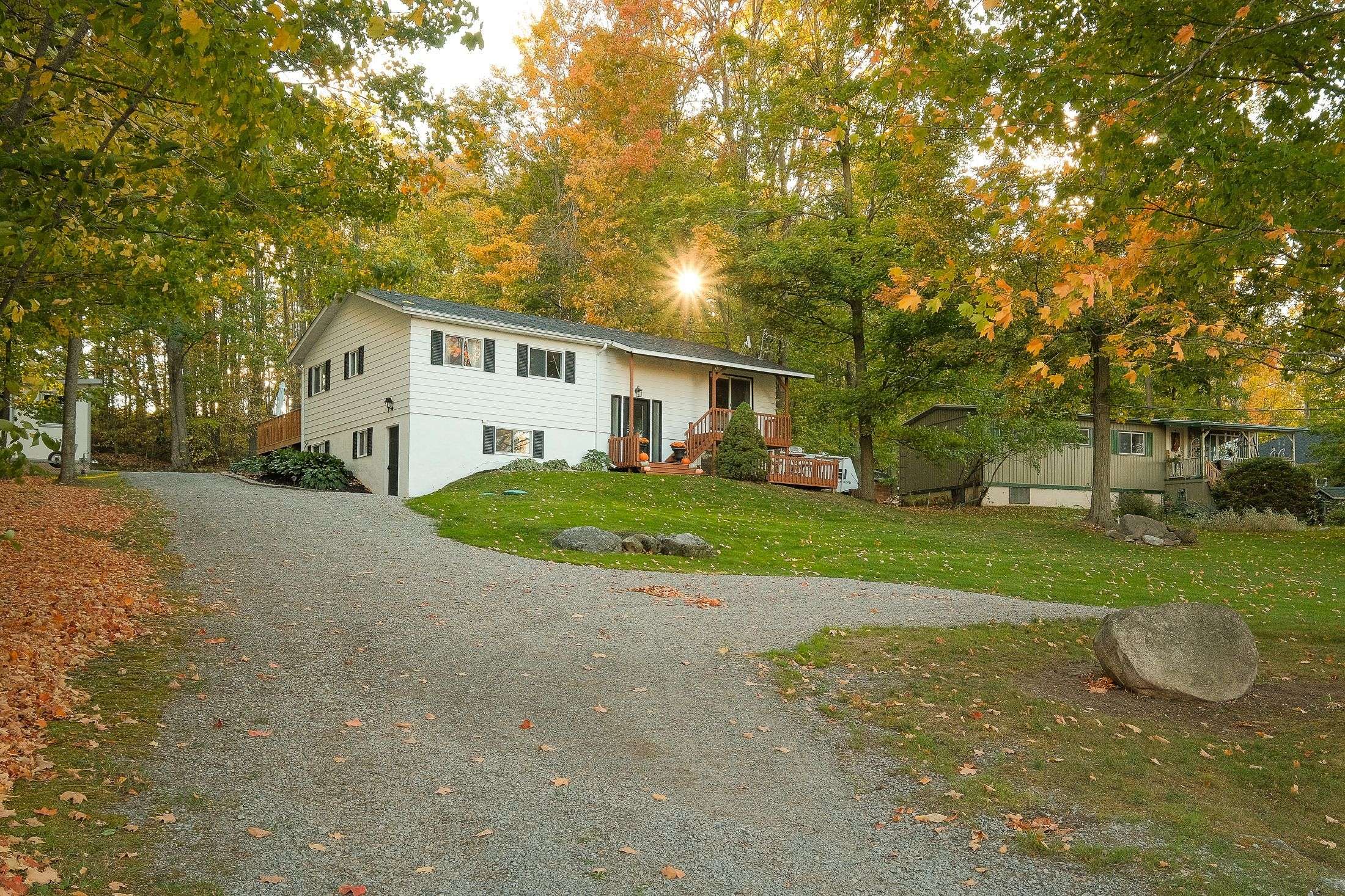 Selwyn, ON K0L 1T0,1274 Young's Cove RD