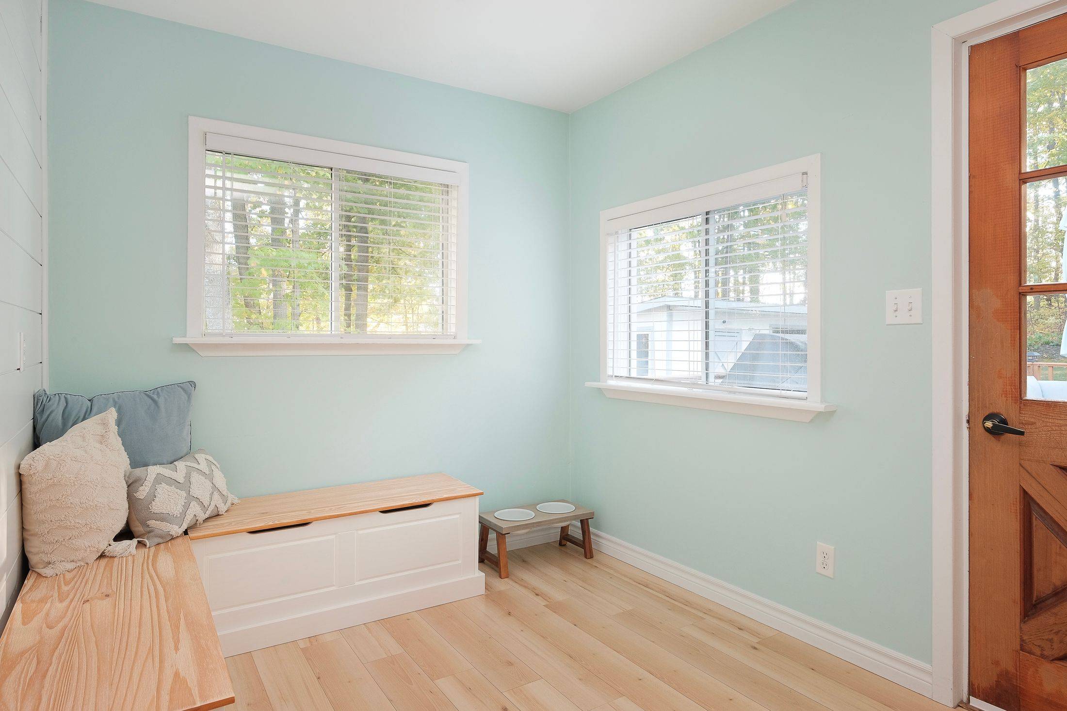 Selwyn, ON K0L 1T0,1274 Young's Cove RD