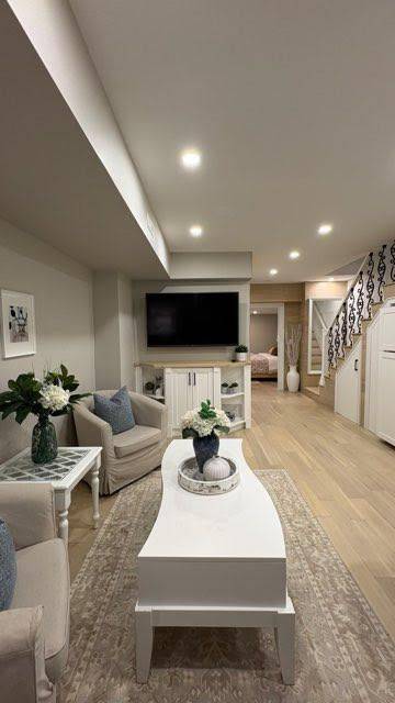 Toronto E10, ON M1E 4X8,275 Manse RD #20 Bsmt