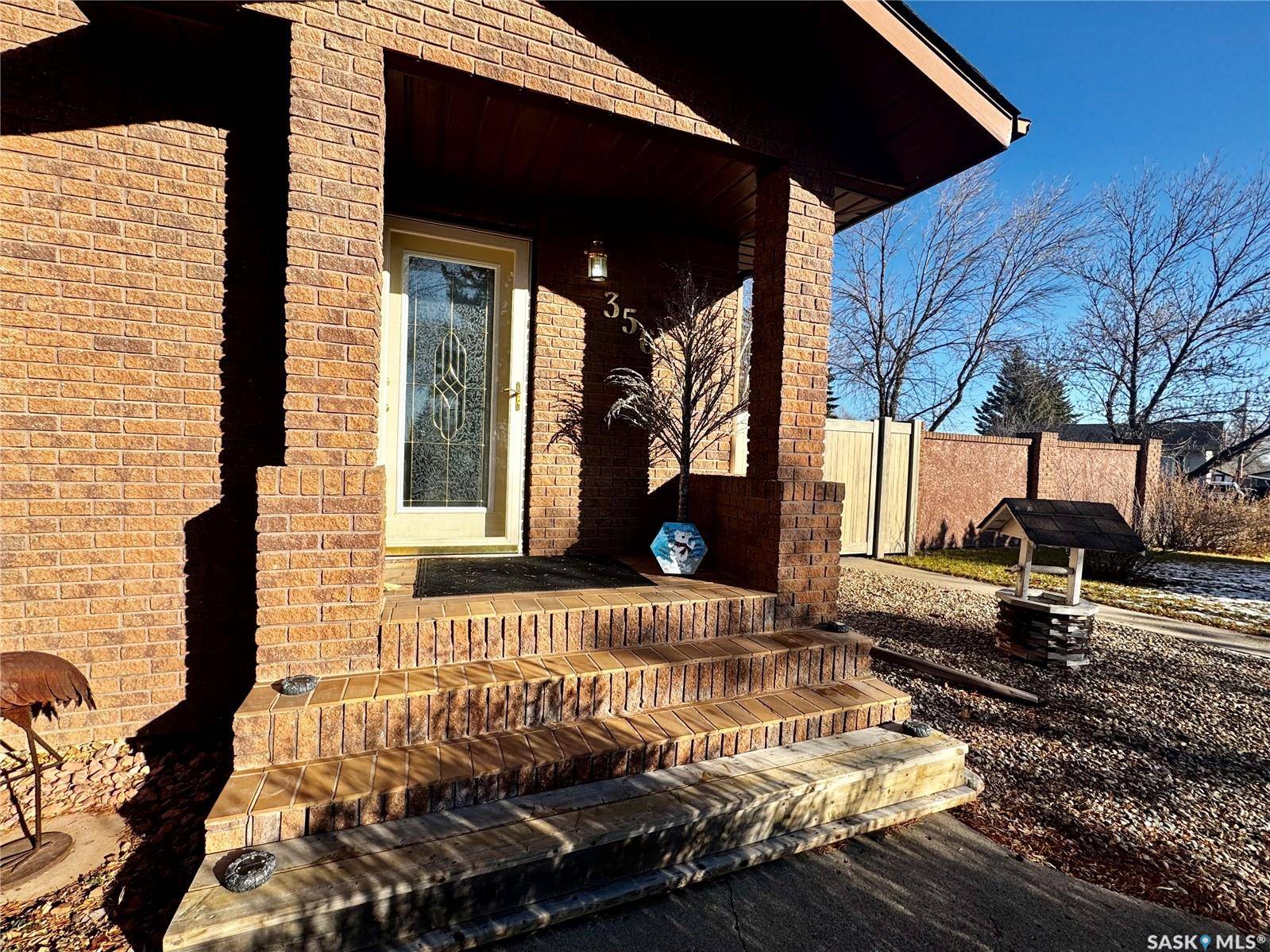 Melville, SK S0A 2P0,356 8th AVENUE E