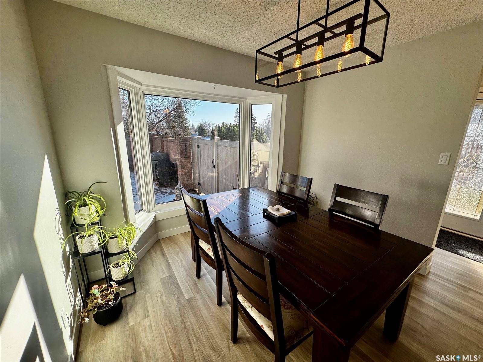 Melville, SK S0A 2P0,356 8th AVENUE E