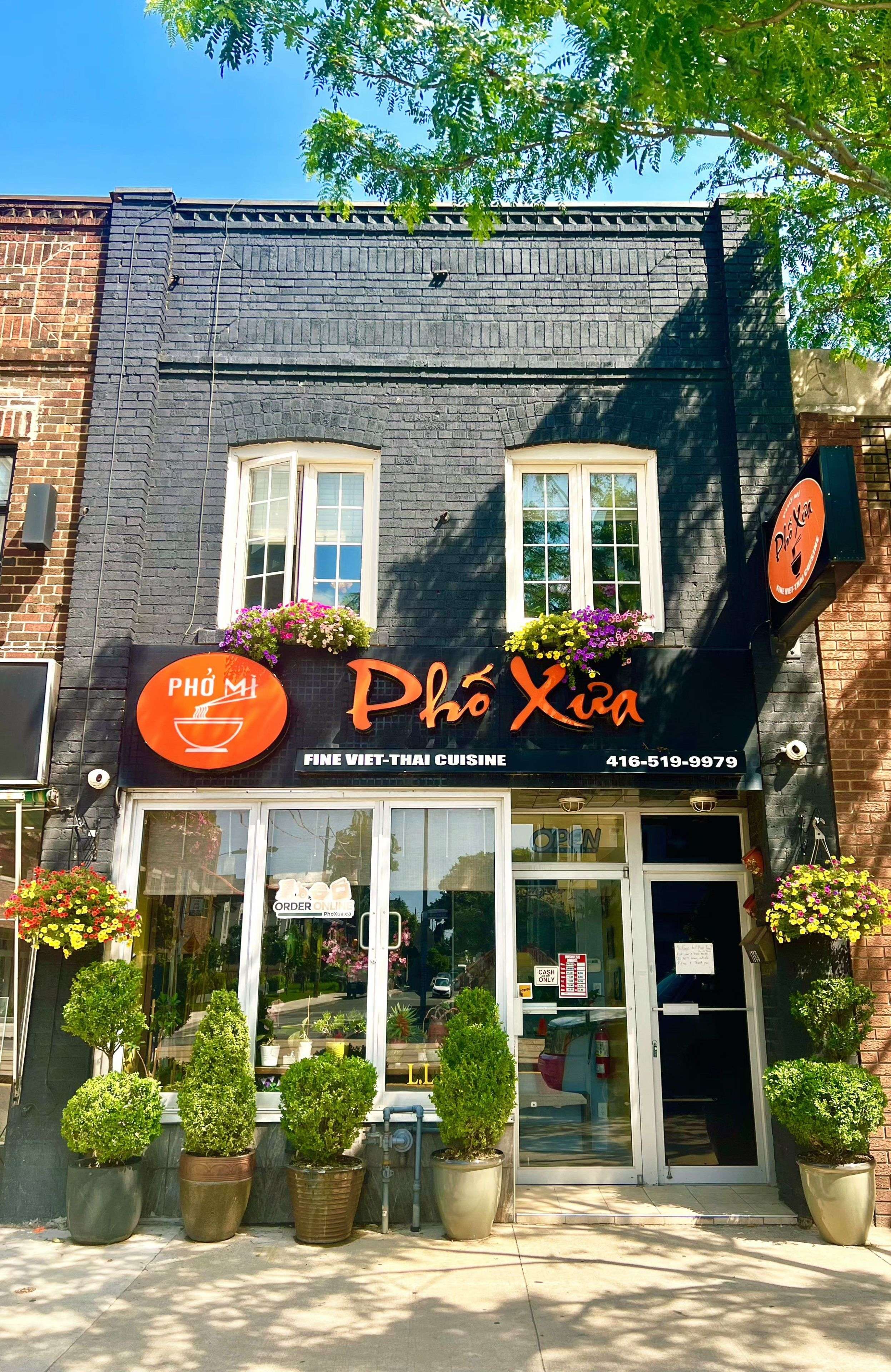 Toronto W03, ON M6N 1J3,1768 St Clair AVE W