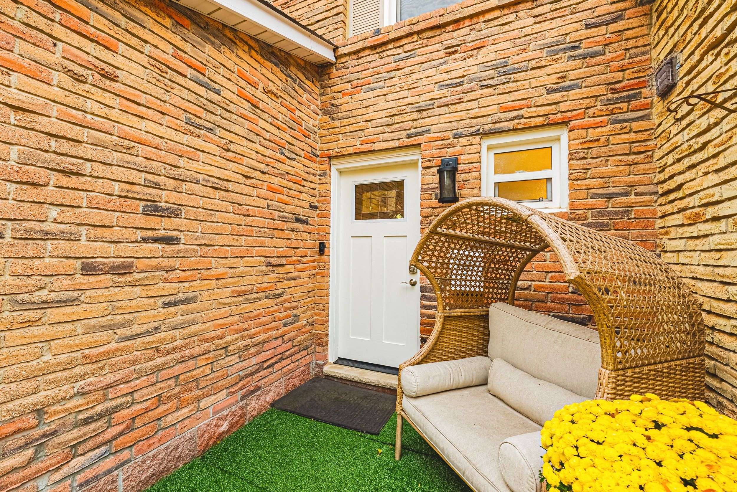 Burlington, ON L7L 5J9,4201 Longmoor DR #5