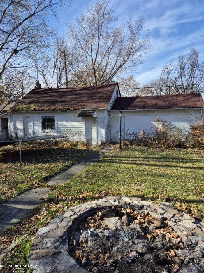 Detroit, MI 48224,10529 Duprey ST