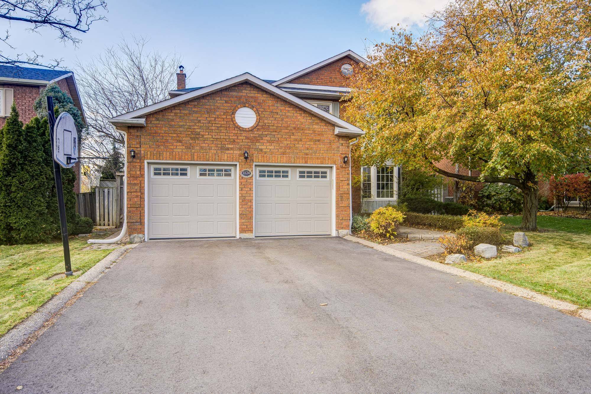 1124 Creekside DR, Oakville, ON L6H 4Z5
