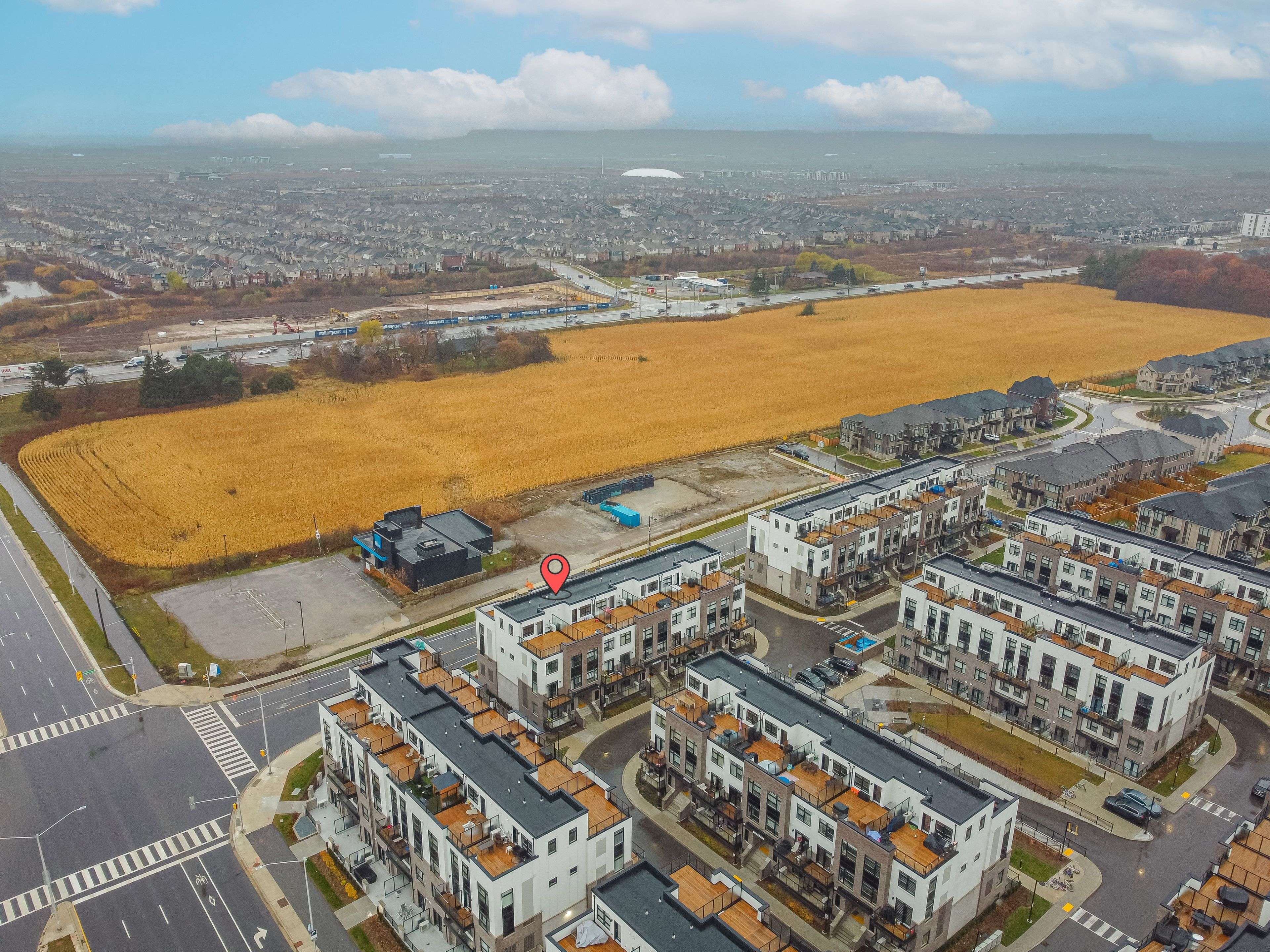 Milton, ON L9E 1N4,1589 Rose WAY #106