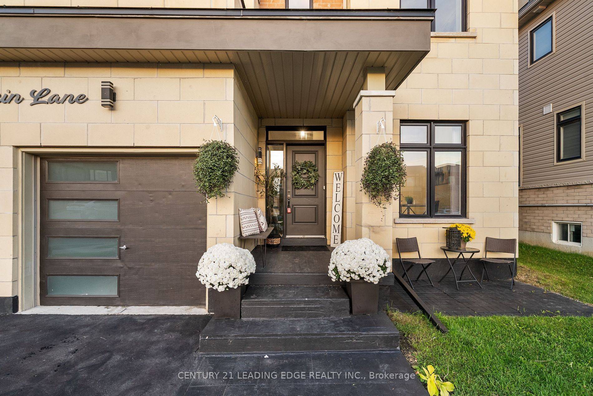 Clarington, ON L1C 4A7,15 Larkin LN