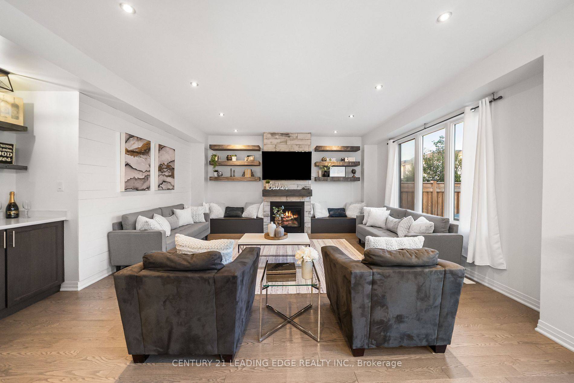 Clarington, ON L1C 4A7,15 Larkin LN