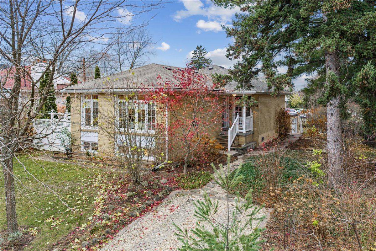 Oakville, ON L6L 4V3,402 Willis DR