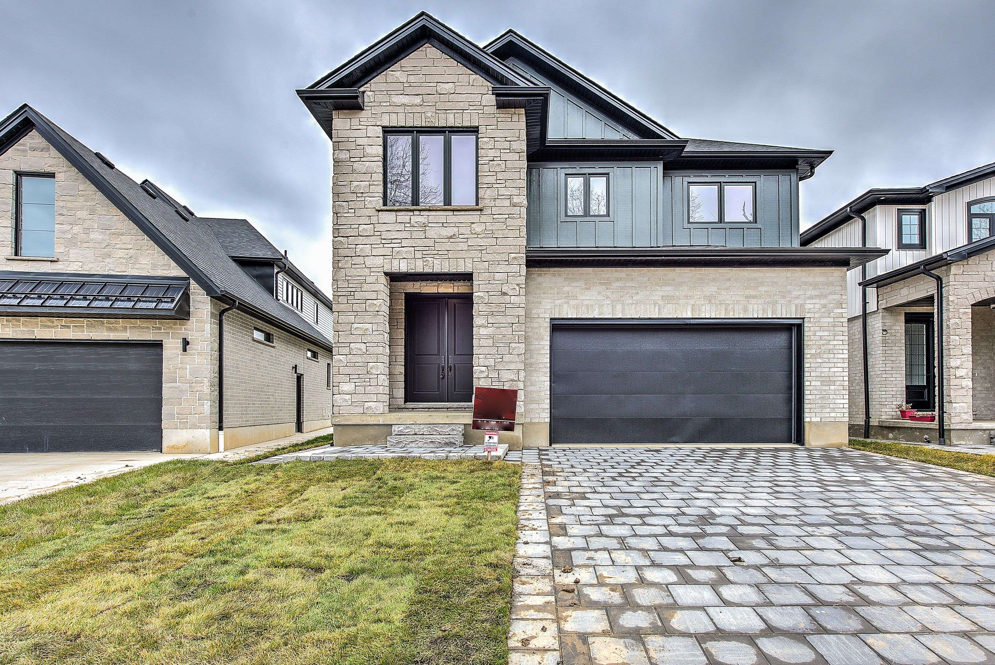 London North, ON N6G 3X3,2228 Saddlerock AVE