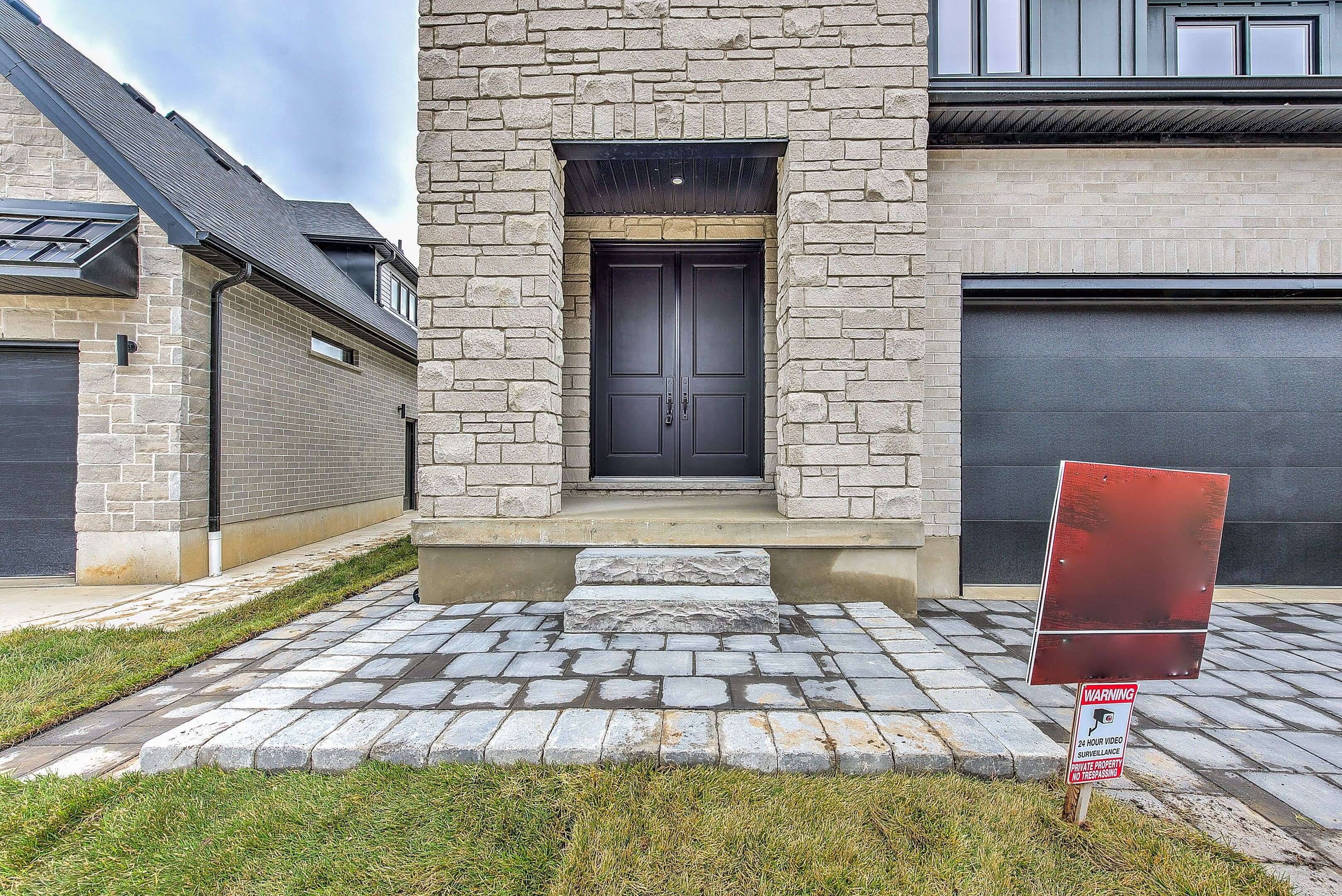 London North, ON N6G 3X3,2228 Saddlerock AVE