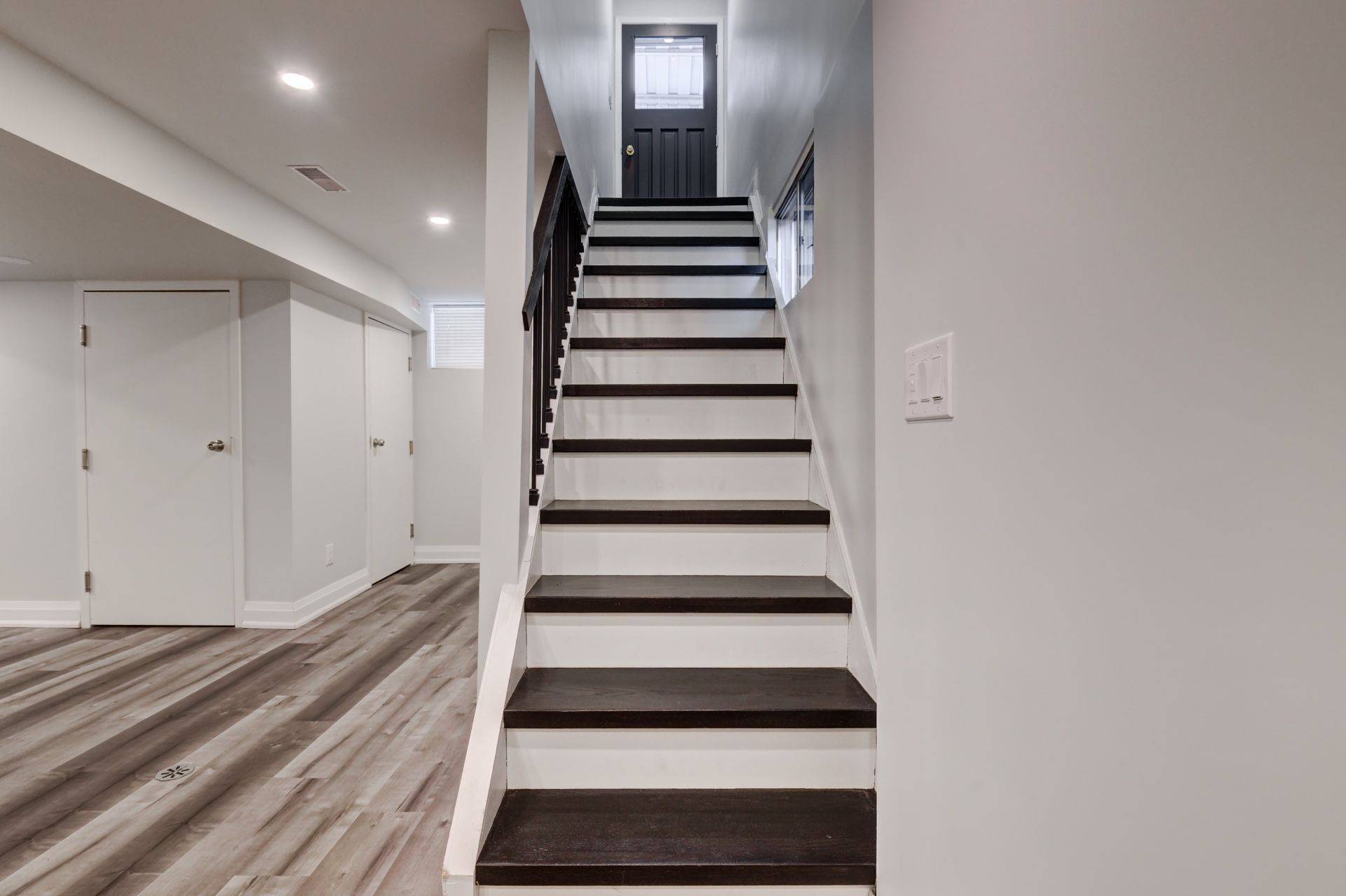 Brantford, ON N3T 3Z6,22 St James ST #Unit C