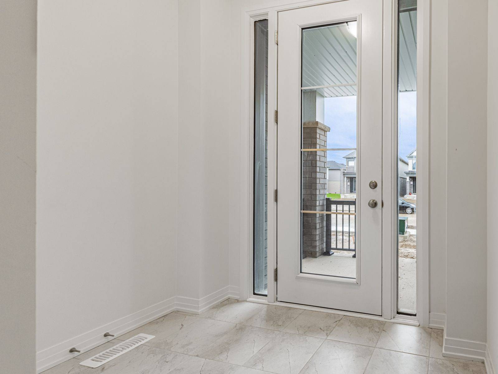 Hamilton, ON L0R 1C0,127 Soules SQ