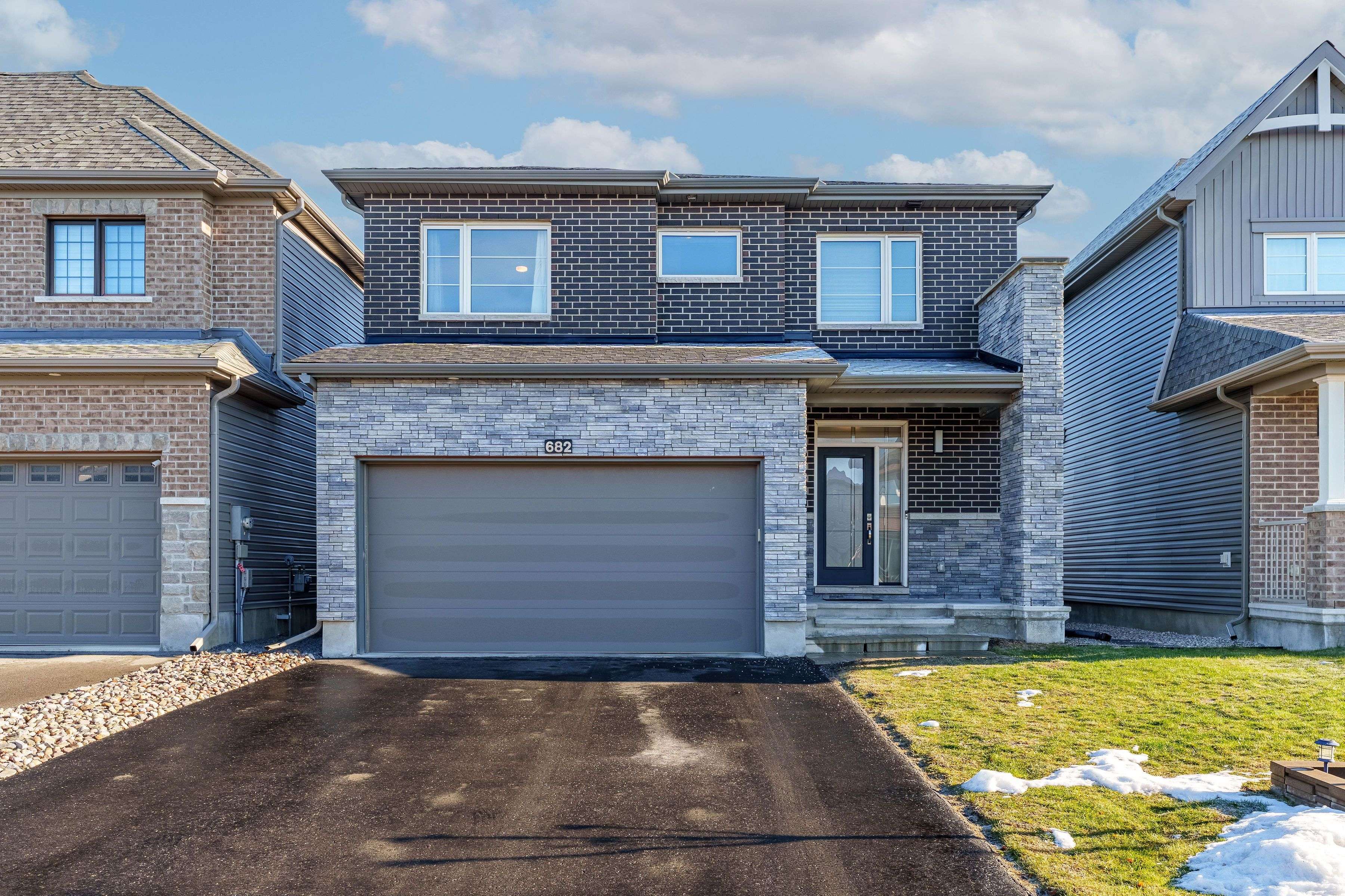 Orleans - Cumberland And Area, ON K4A 1G7,682 Jerome Jodoin DR